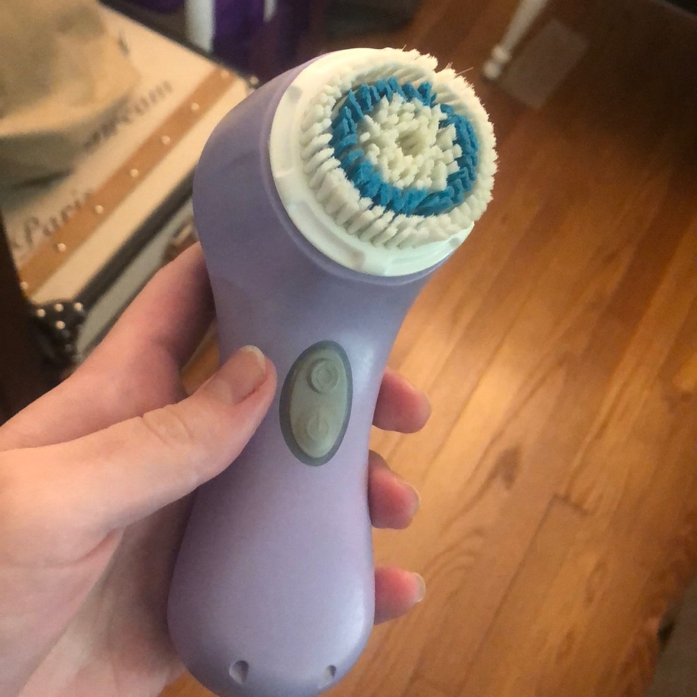 Clarisonic brush